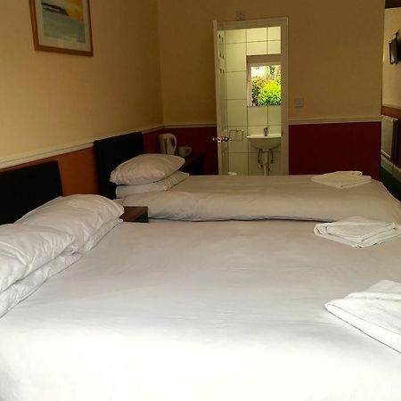 Southend Guest House - Close To Beach, Train Station & Southend Airport Exterior foto