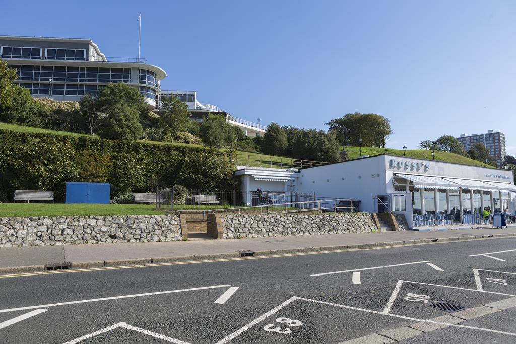 Southend Guest House - Close To Beach, Train Station & Southend Airport Exterior foto