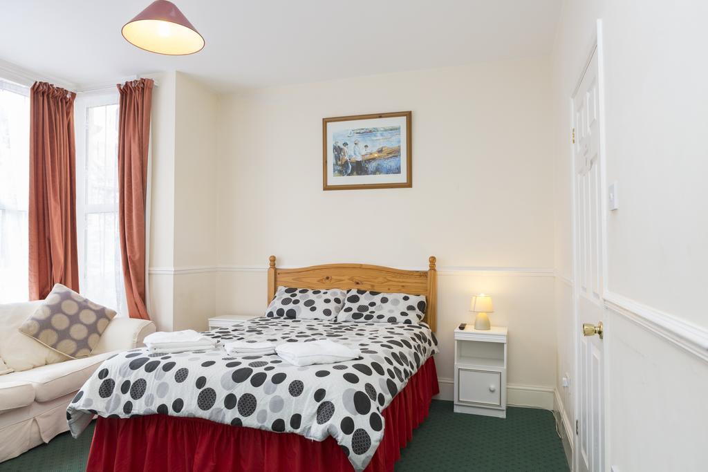 Southend Guest House - Close To Beach, Train Station & Southend Airport Quarto foto