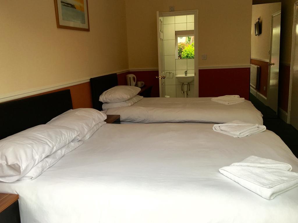 Southend Guest House - Close To Beach, Train Station & Southend Airport Exterior foto